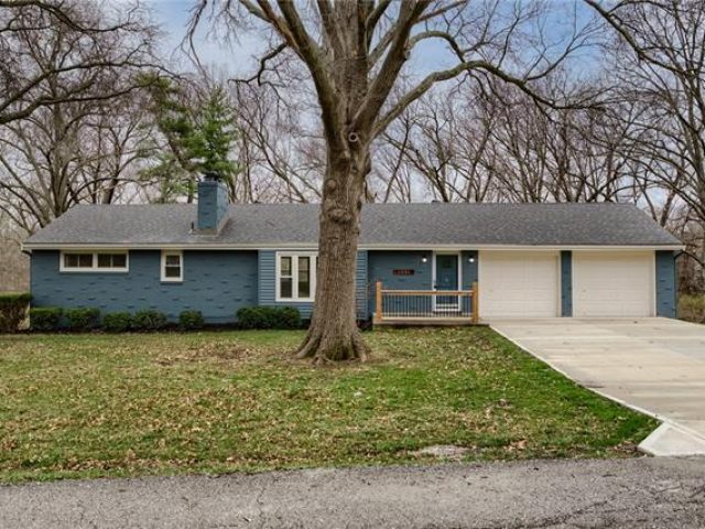 Homes for Sale in Kansas City, MO 64151 | 6006 NW WESTWOOD Lane