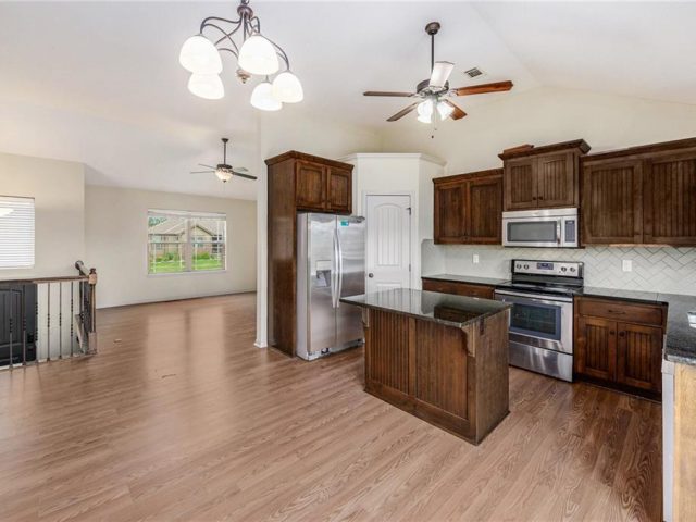 Homes for Sale in Kansas City, MO 64119 | 3209 NE 79th Terrace