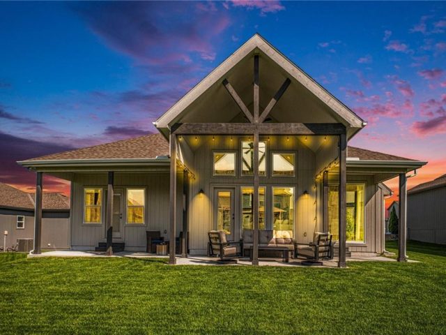 Homes for Sale in Kansas City, MO 64155 | 1309 NW 107th Terrace