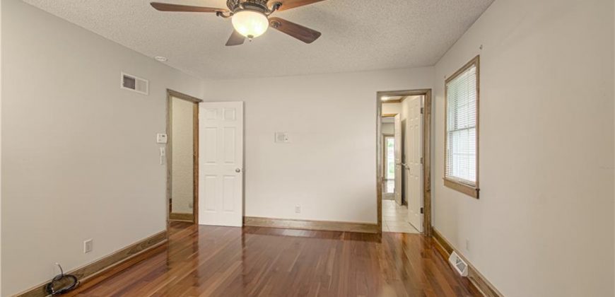 Homes for Sale in Kansas City, MO 64118 | 6828 N Michigan Avenue