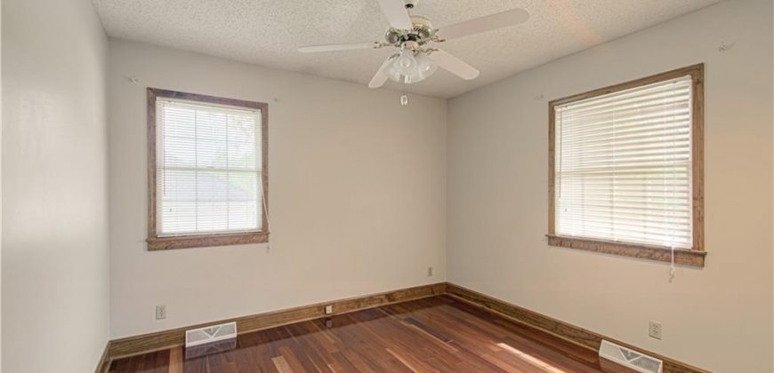 Homes for Sale in Kansas City, MO 64118 | 6828 N Michigan Avenue
