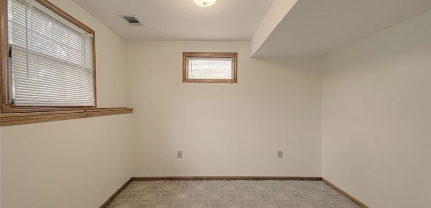 Homes for Sale in Kansas City, MO 64118 | 6828 N Michigan Avenue