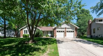 Homes for Sale in Kansas City, MO 64151 | 5116 NW WALDEN Drive