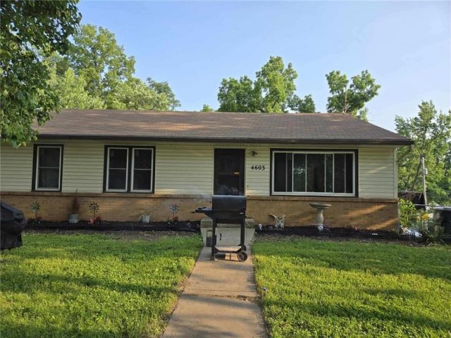 Homes for Sale in Kansas City, MO 64117 | 4603 NE 47 Terrace