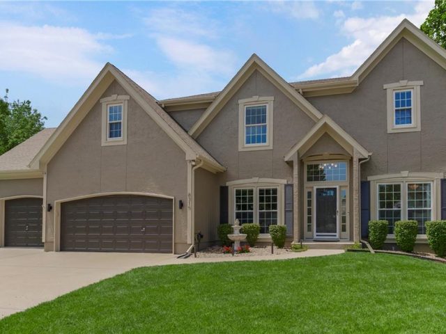 Homes for Sale in Kansas City, MO 64152 | 8315 NW 82ND Street