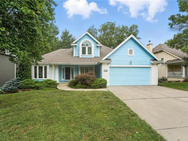 Homes for Sale in Liberty, MO 64068 | 1724  Tudor Lane