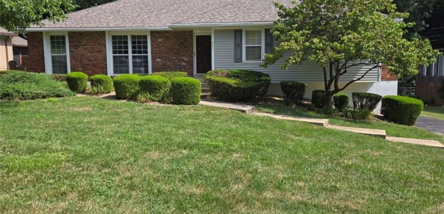 Homes for Sale in Gladstone, MO 64118 | 203 NW 59th Terrace