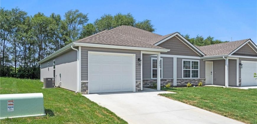 Homes for Sale in Kansas City, MO 64154 | 9308 N Lenox Street