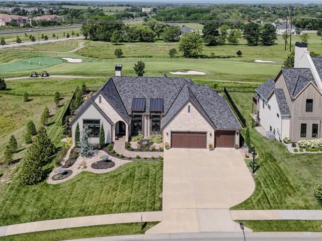 Homes for Sale in Kansas City, MO 64157 | 8512 N Booth Avenue
