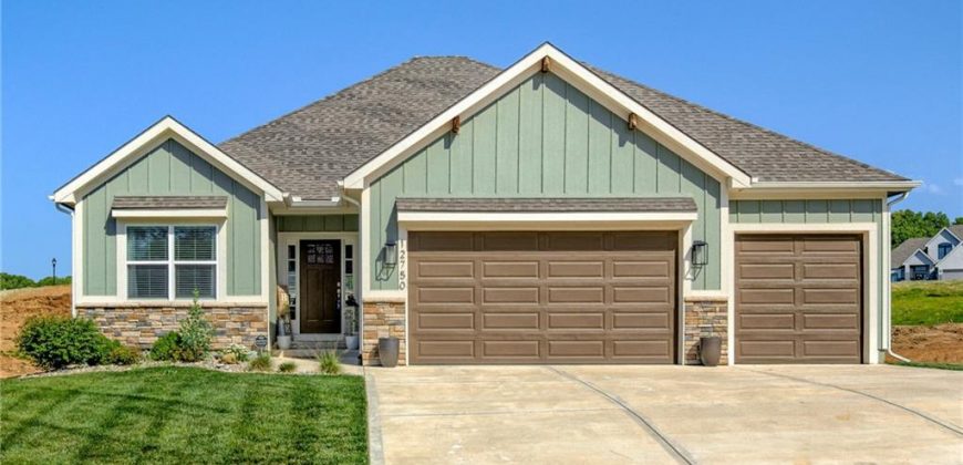 Homes for Sale in Platte City, MO 64079 | 12750  Larkspur Lane