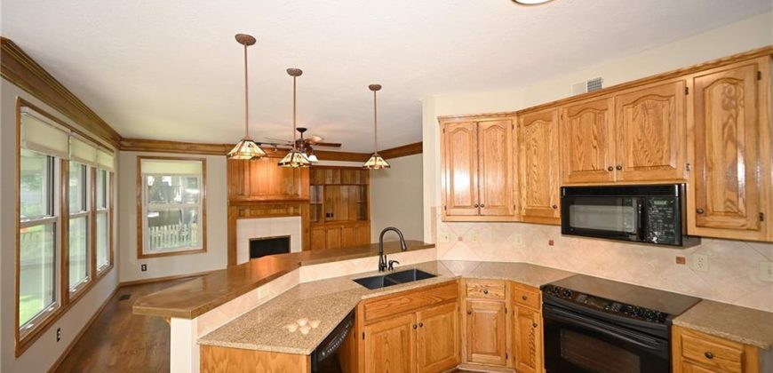Homes for Sale in Parkville, MO 64152 | 7905  Deer Run