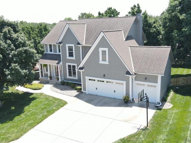 Homes for Sale in Parkville, MO 64152 | 7905  Deer Run
