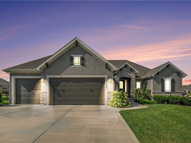 Homes for Sale in Parkville, MO 64152 | 7150 NW Clore Drive