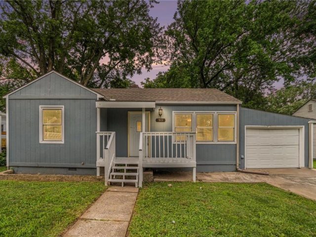 Homes for Sale in Kansas City, MO 64116 | 915 NE 44th Street
