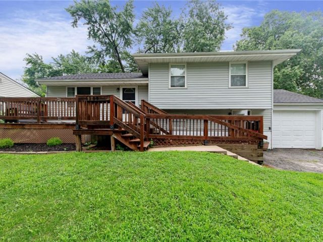 Homes for Sale in Kansas City, MO 64119 | 5389 N Richmond Avenue