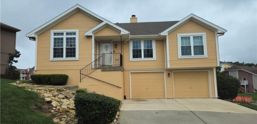 Homes for Sale in Kansas City, MO 64151 | 7832 N Strathbury Avenue