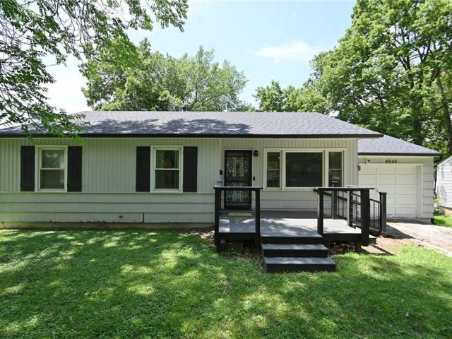 Homes for Sale in Kansas City, MO 64119 | 4946 N ELMWOOD Avenue