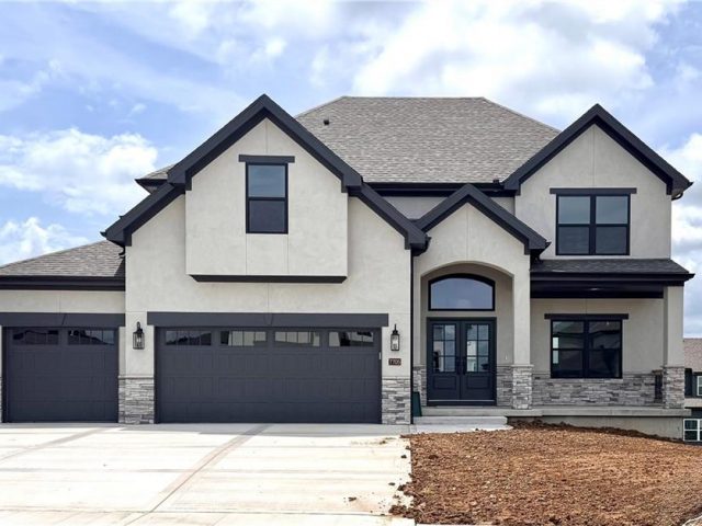 Homes for Sale in Kansas City, MO 64157 | 7705 NE 103rd Street