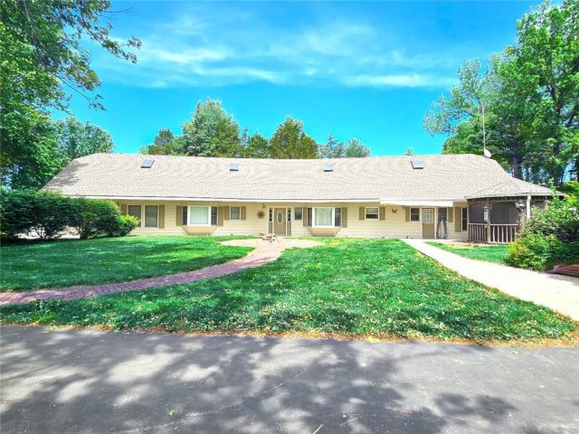 Homes for Sale in Liberty, MO 64068 | 2101  Hillview Road