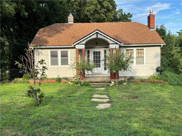 Homes for Sale in Kansas City, MO 64117 | 4205 N Kansas Avenue
