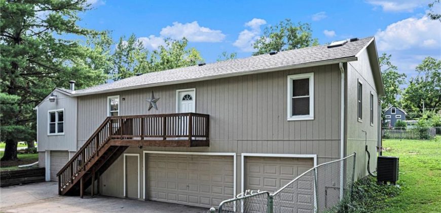 Homes for Sale in Liberty, MO 64068 | 528 E Arthur Street