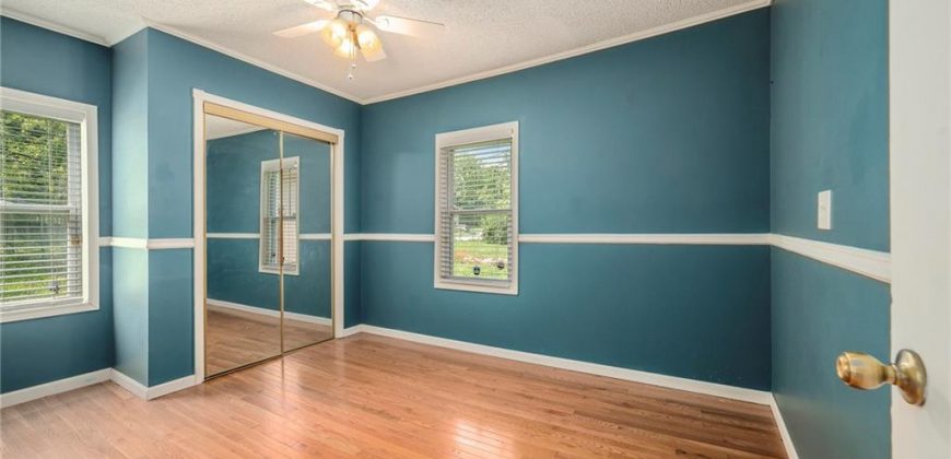 Homes for Sale in Liberty, MO 64068 | 528 E Arthur Street