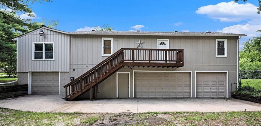 Homes for Sale in Liberty, MO 64068 | 528 E Arthur Street