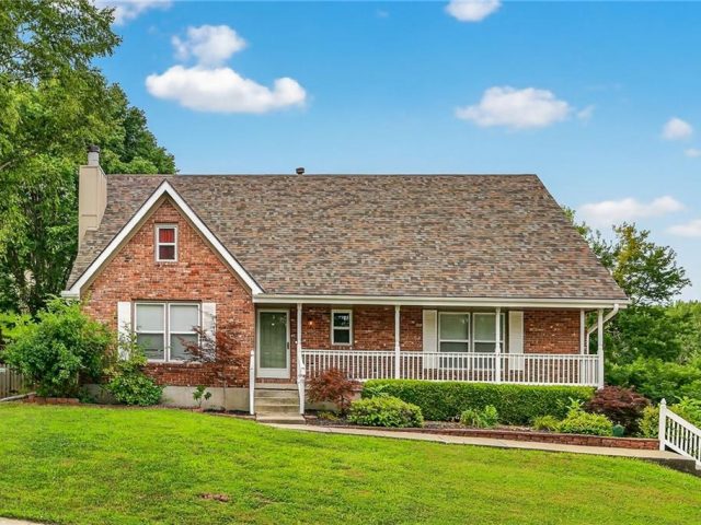 Homes for Sale in Liberty, MO 64068 | 1559  Dartmouth Drive