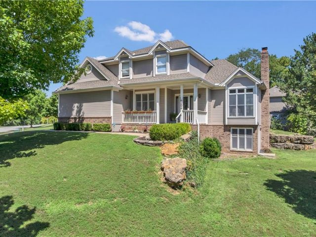 Homes for Sale in Kansas City, MO 64151 | 4206 NW 62nd Street