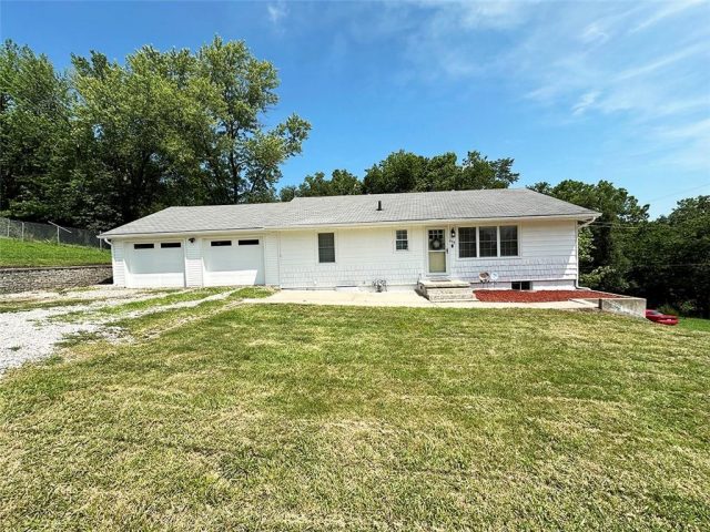 Homes for Sale in Excelsior Springs, MO 64024 | 400  Beverly Street