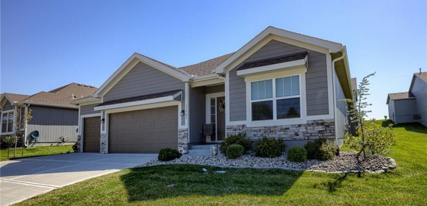 Homes for Sale in Parkville, MO 64152 | 13705 NW 75th Street