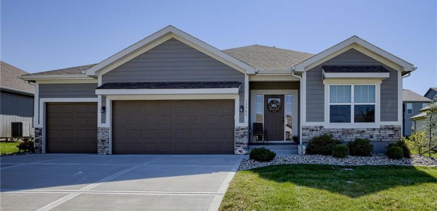 Homes for Sale in Parkville, MO 64152 | 13705 NW 75th Street