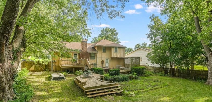 Homes for Sale in Parkville, MO 64152 | 10100 NW Mirror Lake Court
