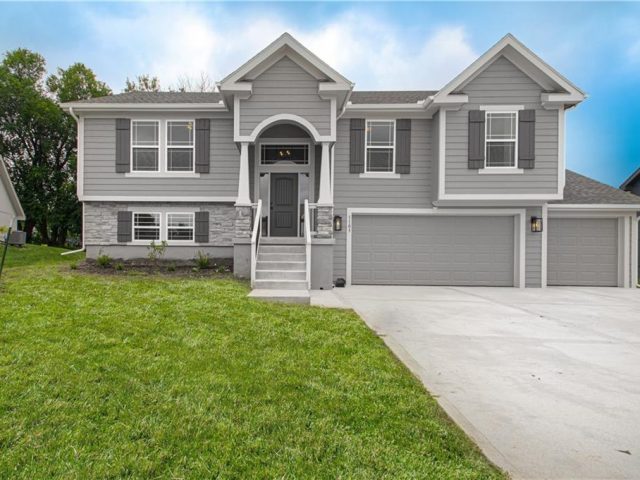 Homes for Sale in Kearney, MO 64060 | 1103  Noah Lane