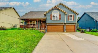 Homes for Sale in Smithville, MO 64089 | 108  Surrey Court