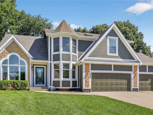 Homes for Sale in Kansas City, MO 64152 | 8023  Nodaway Avenue