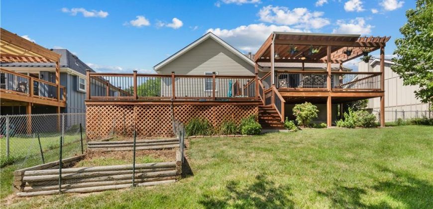 Homes for Sale in Gladstone, MO 64118 | 403 NW 73rd Street