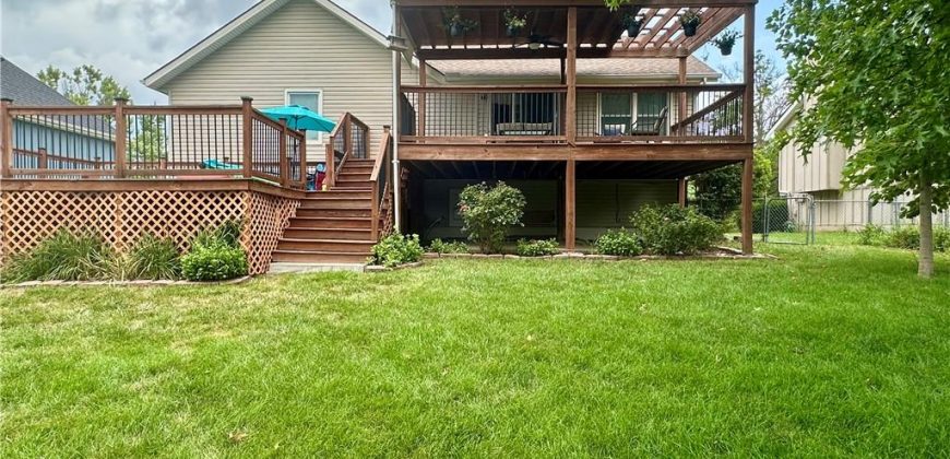 Homes for Sale in Gladstone, MO 64118 | 403 NW 73rd Street