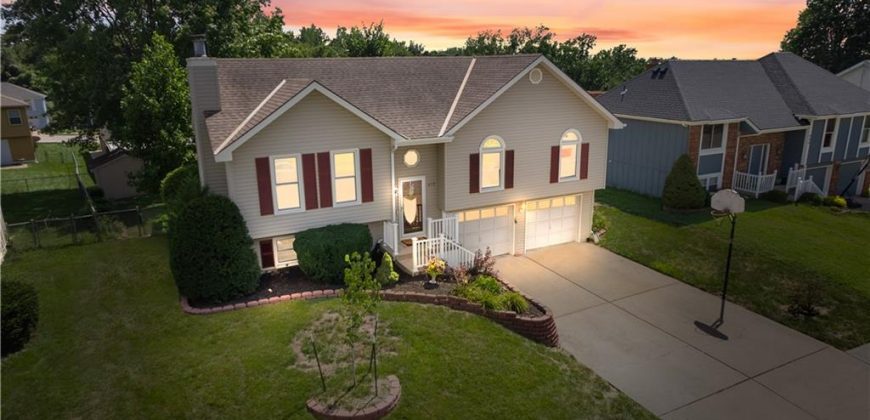 Homes for Sale in Gladstone, MO 64118 | 403 NW 73rd Street