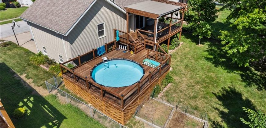 Homes for Sale in Gladstone, MO 64118 | 403 NW 73rd Street