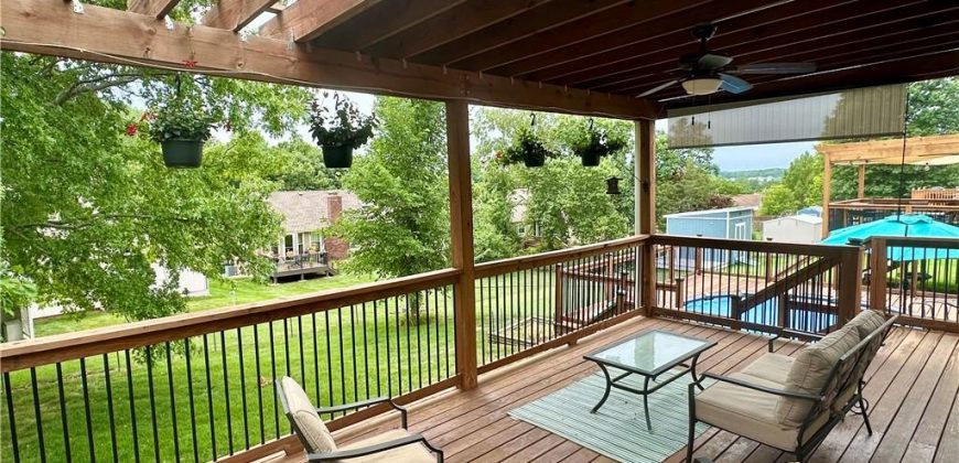 Homes for Sale in Gladstone, MO 64118 | 403 NW 73rd Street