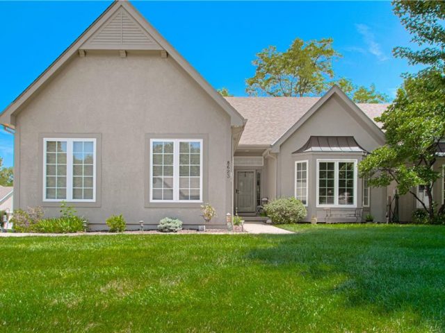 Homes for Sale in Kansas City, MO 64154 | 8623 N LISTON Avenue