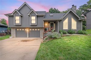 7807-N-Adrian-Avenue-mls-2565766-image-1