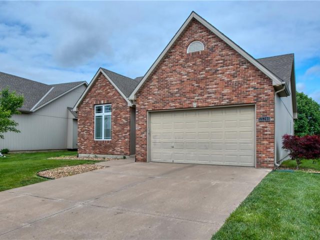 Homes for Sale in Kansas City, MO 64157 | 11246 N Randolph Avenue