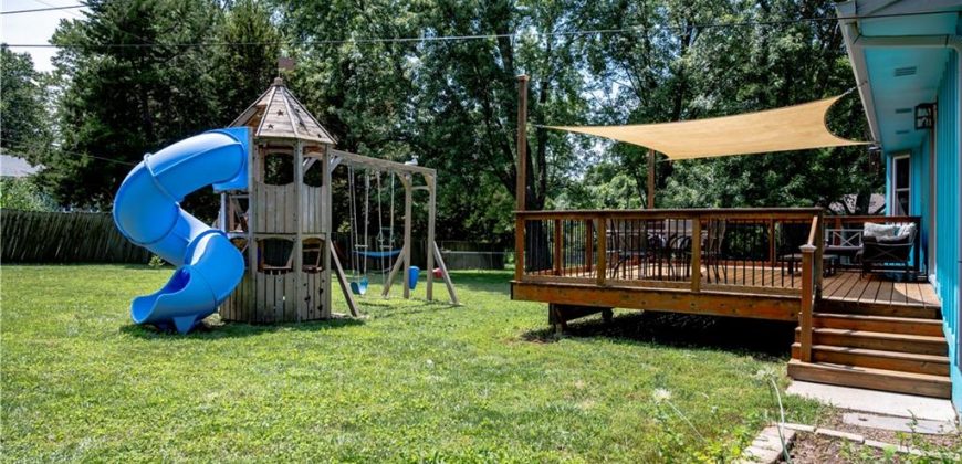 Homes for Sale in Kansas City, MO 64155 | 707 NE Cookingham Drive