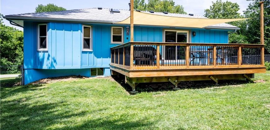 Homes for Sale in Kansas City, MO 64155 | 707 NE Cookingham Drive
