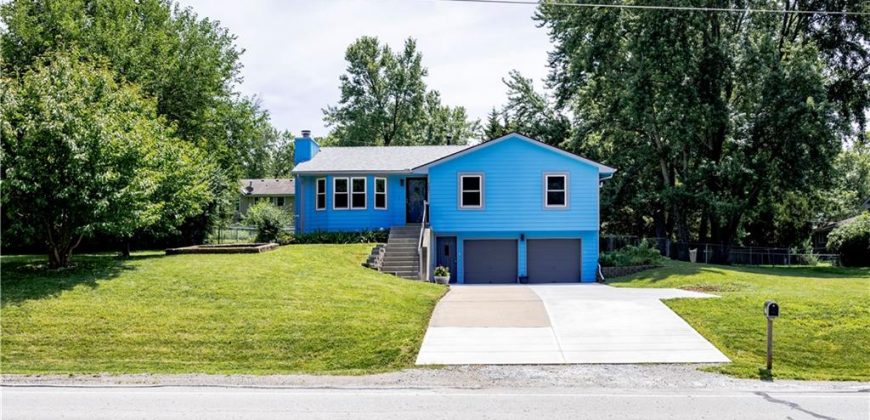 Homes for Sale in Kansas City, MO 64155 | 707 NE Cookingham Drive