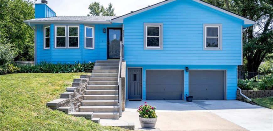 Homes for Sale in Kansas City, MO 64155 | 707 NE Cookingham Drive