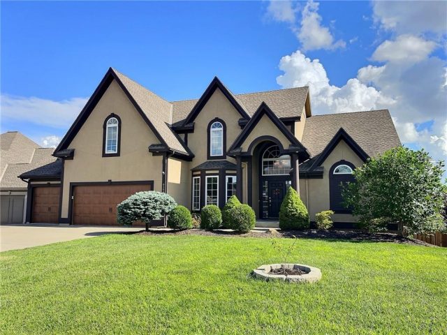 Homes for Sale in Kansas City, MO 64119 | 6505 N Spruce Avenue
