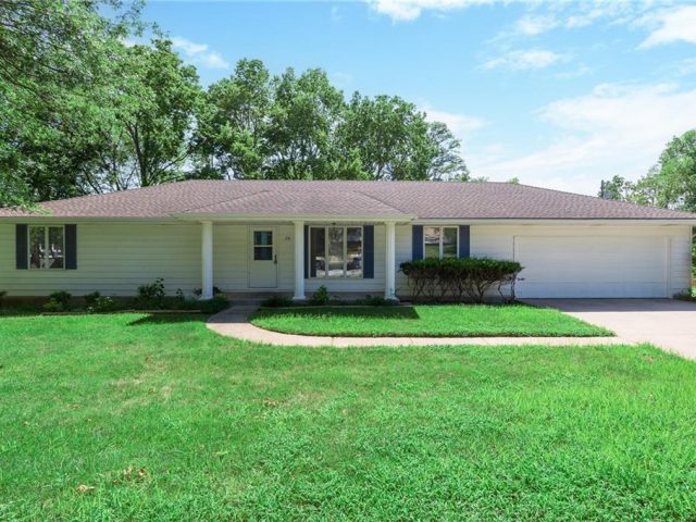Homes for Sale in Platte City, MO 64079 | 26  Hull Drive